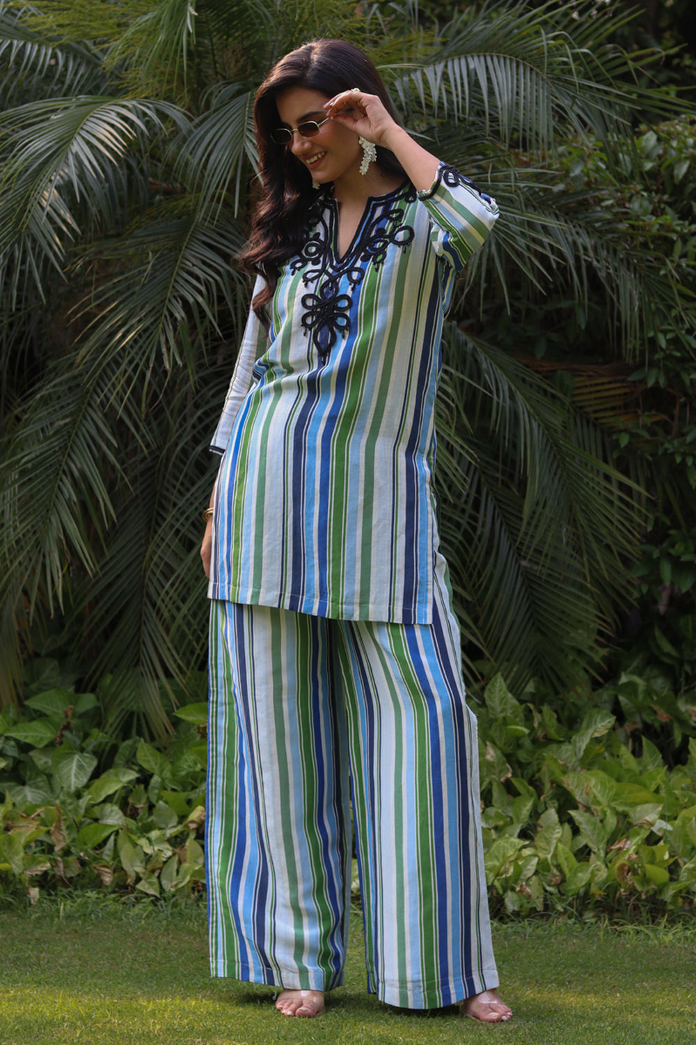 Printed Kurta Set With Lace Embroidery