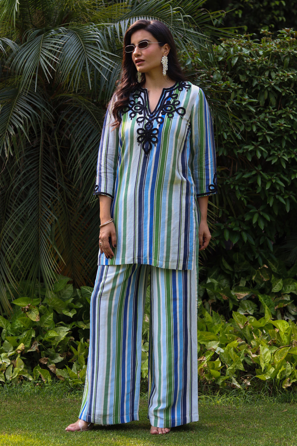 Printed Kurta Set With Lace Embroidery