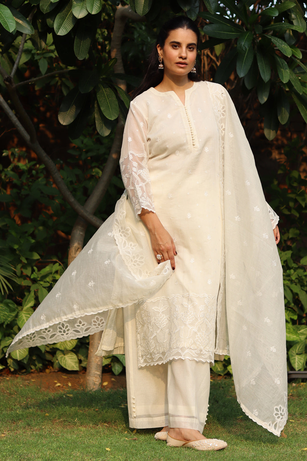Hana Mul Chanderi Embroidered Kurta Set