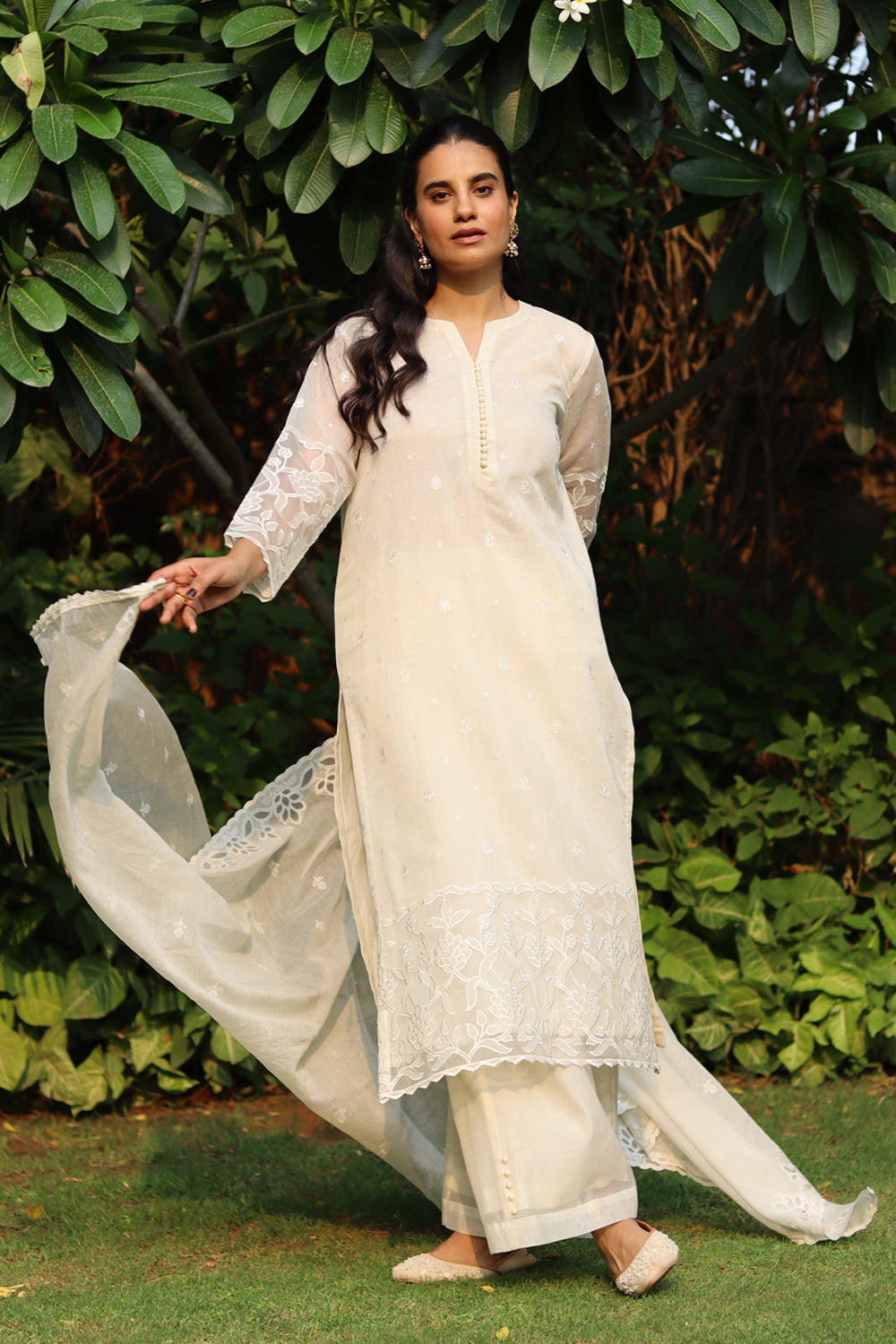 Hana Mul Chanderi Embroidered Kurta Set