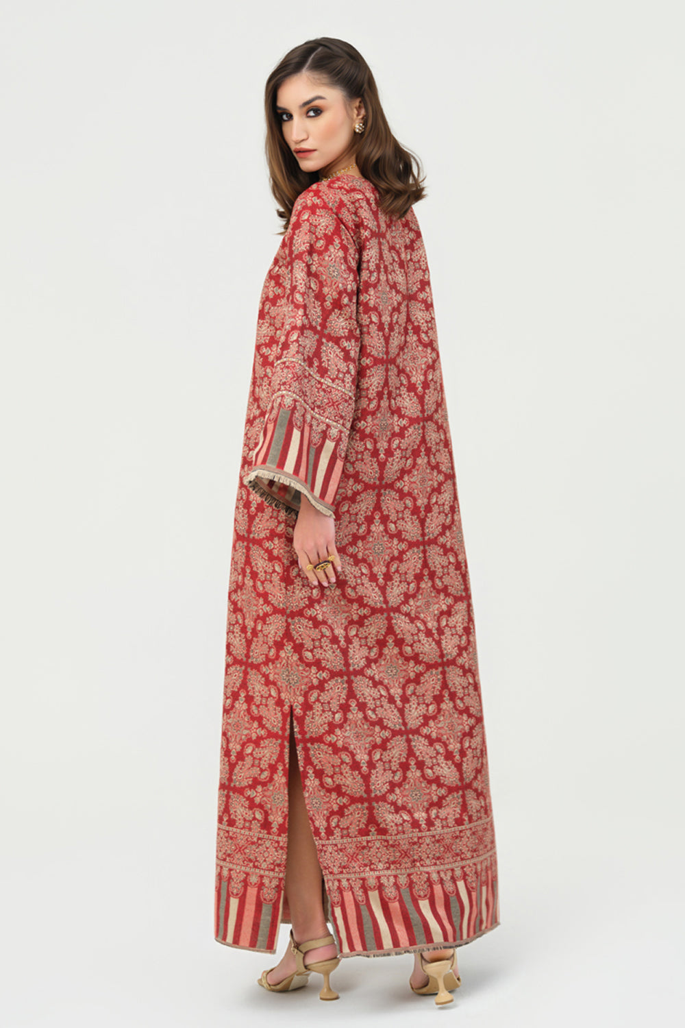 Inaaya Embroidered Shawl Kaftan (Red)